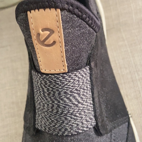 Ecco slip on canvas& suede shoes, size 40 - Picture 3 of 4